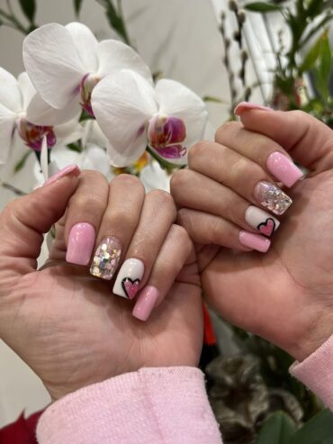 Moon Nails & Spa