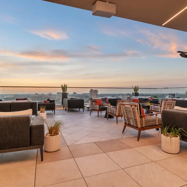 Parkestry Rooftop Bar & Lounge