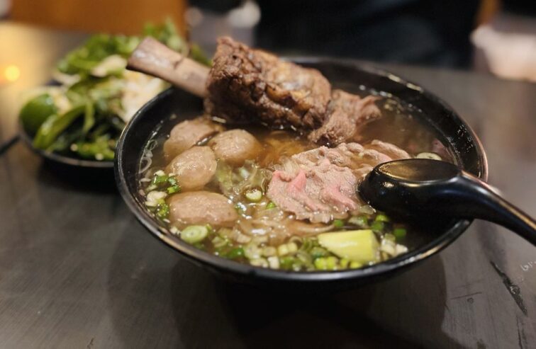 Pho Nom